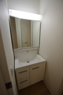 【独立洗面台】 | 【仲介手数料無料！！】稲城市東長沼　新築戸建て（全1棟）6799万円