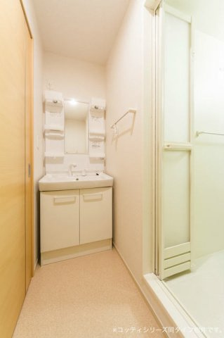 Ａｖｅｎｉｒ　Ⅱの洗面所