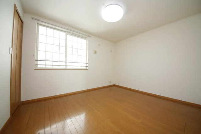 ラ・メゾン若草の洋室