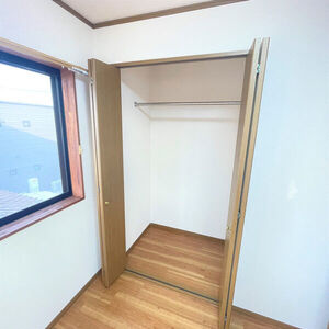 メゾンプチシャトー東の川の収納