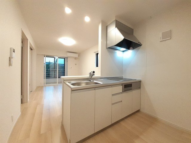 シーサイド・ヴィラⅢのキッチン|お料理しやすいキッチンです