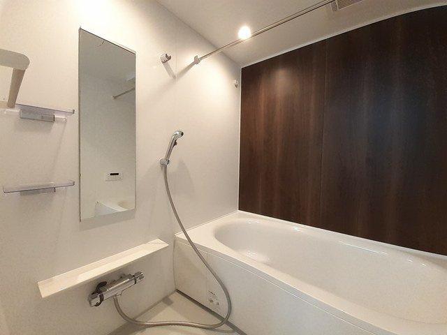 シーサイド・ヴィラⅢの浴室|きれいなお風呂です