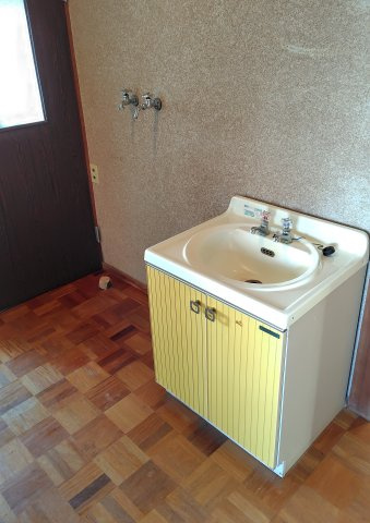 婦中町高日附貸家の洗面所|使いやすい洗面所です