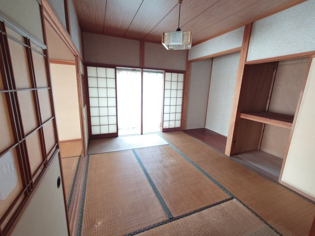 婦中町高日附貸家の和室|1階