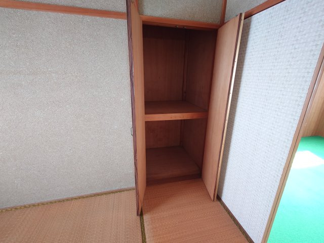 婦中町高日附貸家の収納|2階
