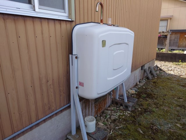 婦中町高日附貸家の設備|灯油タンク