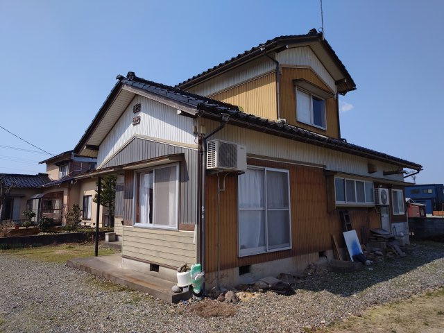 婦中町高日附貸家の外観|外観もきれいです