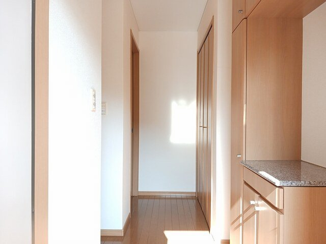 グレイナＥの玄関|明るい玄関です