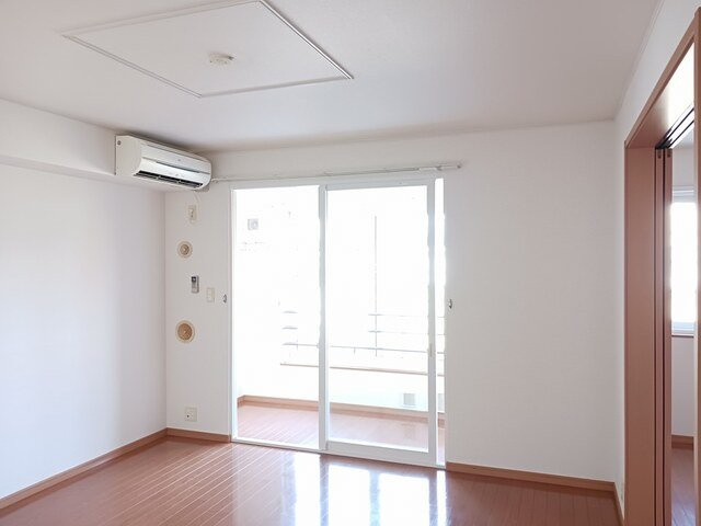 グレイナＥの居間・リビング|ゆったりとしたリビングです