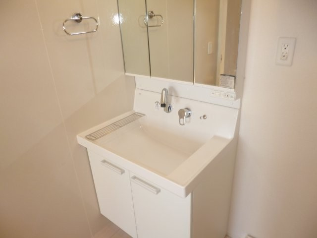 ＰＲＵＮＥの独立洗面台|シャンプードレッサー