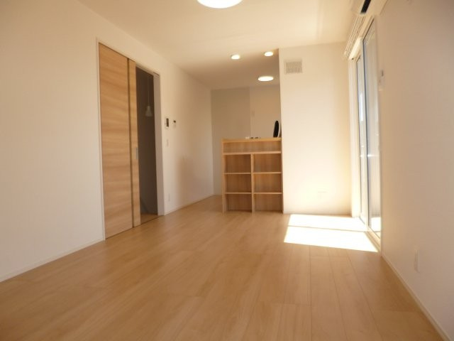 ＰＲＵＮＥの居間・リビング