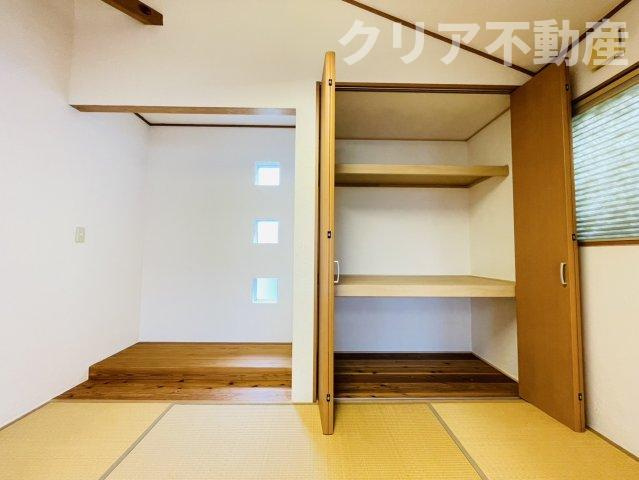 【収納】 | 前橋市六供町　中古住宅　勾配天井の明るいリビング