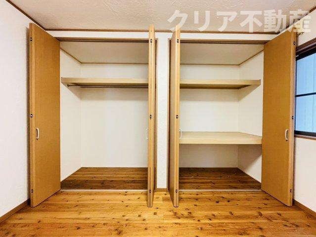 【収納】 | 前橋市六供町　中古住宅　勾配天井の明るいリビング