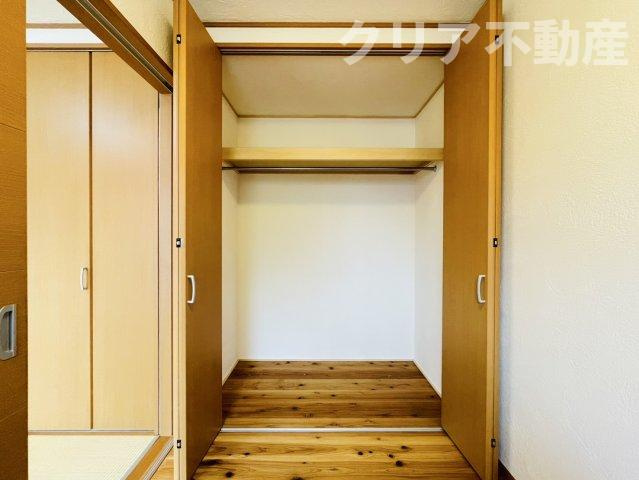 【収納】 | 前橋市六供町　中古住宅　勾配天井の明るいリビング