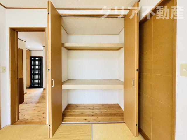 【収納】 | 前橋市六供町　中古住宅　勾配天井の明るいリビング