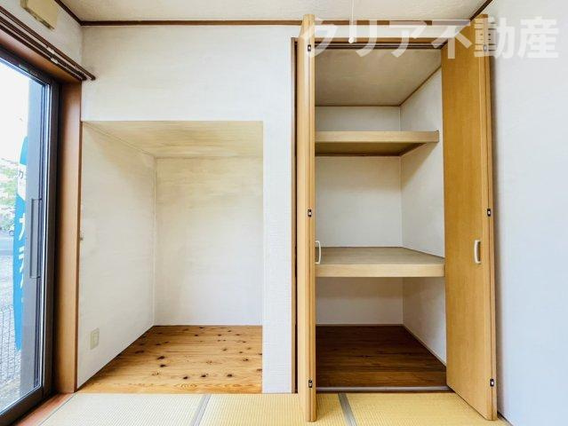【収納】 | 前橋市六供町　中古住宅　勾配天井の明るいリビング