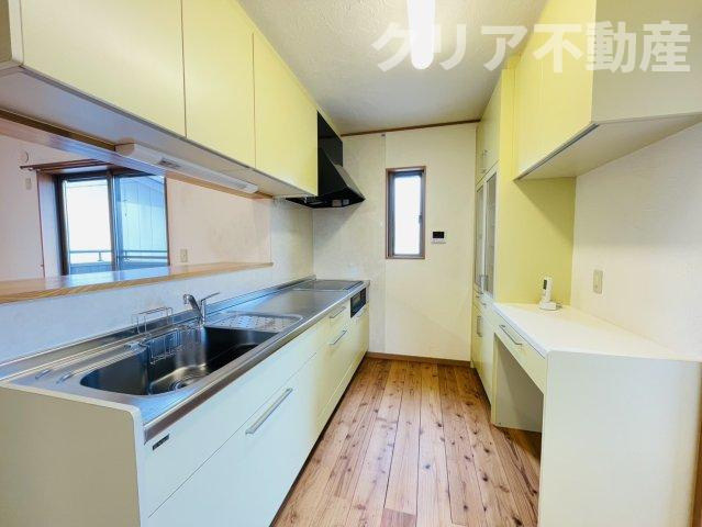 【キッチン】 | 前橋市六供町　中古住宅　勾配天井の明るいリビング