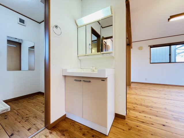 【洗面所】 | 前橋市六供町１丁目　中古住宅 | 2F