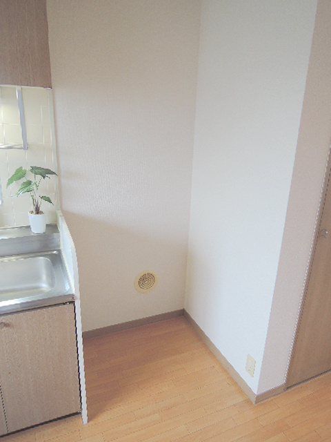 ヒルクレストの居間・リビング|冷蔵庫置場