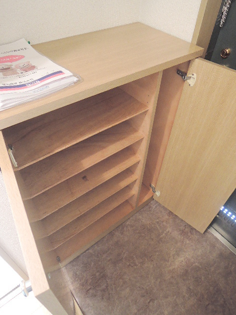 ヒルクレストの収納|シューズボックス