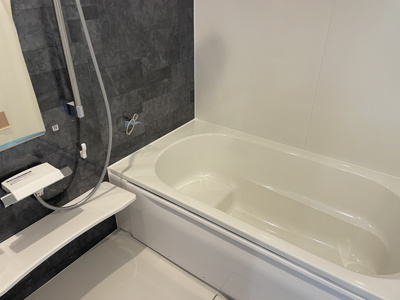 【浴室】 | 河北町谷地【建売住宅】3号棟 | 広々浴室は、ゆったりとくつろいで疲れを癒す空間です。