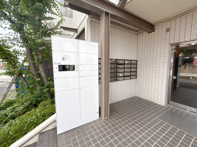 CERES学園前のエントランス