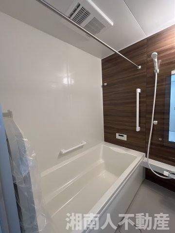 平塚市平塚３丁目　新築戸建の浴室|ゆったり過ごせるお風呂です