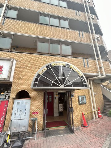 ライオンズマンション旗の台のエントランス