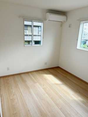 【洋室】 | トゥルービレッジA | 北東側