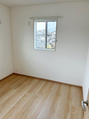 【洋室】 | トゥルービレッジA | 北西側