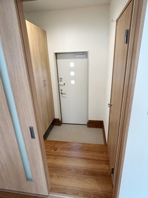 【玄関】 | トゥルービレッジA