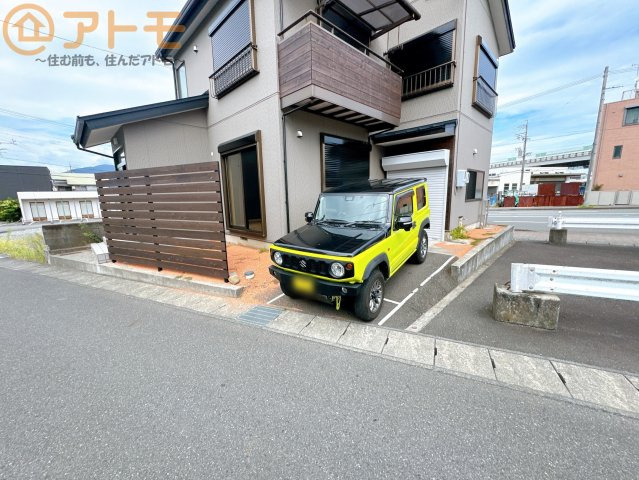 【駐車場】 | 駿河区中吉田　中古戸建　全1棟 | 1台の駐車スペースです♪
