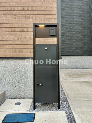 【外観】 | 葛飾区西水元2丁目新築分譲住宅 | 留守中に便利な宅配ボックス完備。