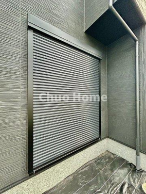 【防犯設備】 | 葛飾区西水元2丁目新築分譲住宅 | 防犯シャッター