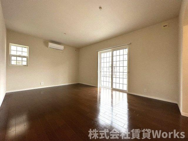 ル・クレール南田宮Aの内装|明るい色調の室内です