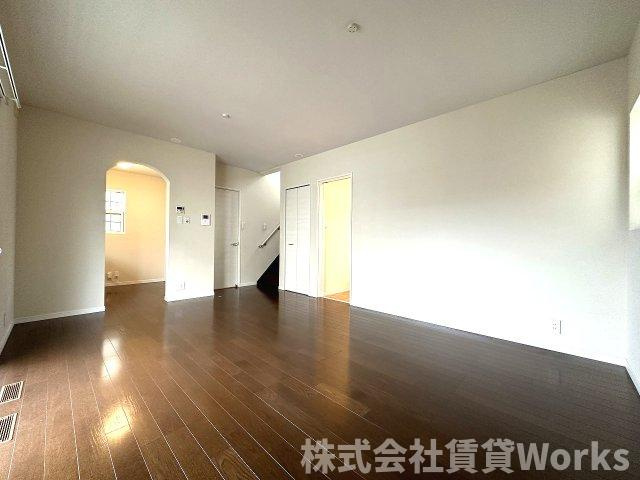 ル・クレール南田宮Aの居間・リビング|ゆったりとした居間です