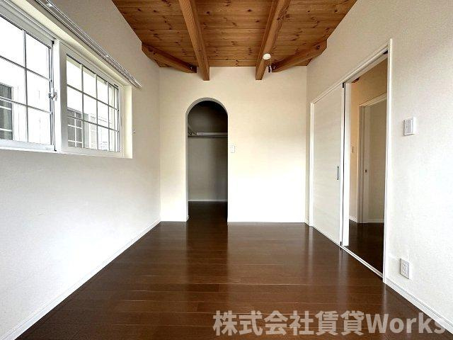 ル・クレール南田宮Aの居間・リビング|こちらの居間で趣味の時間をお楽しみください