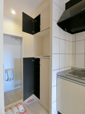 メゾン　ド　グラティアの収納