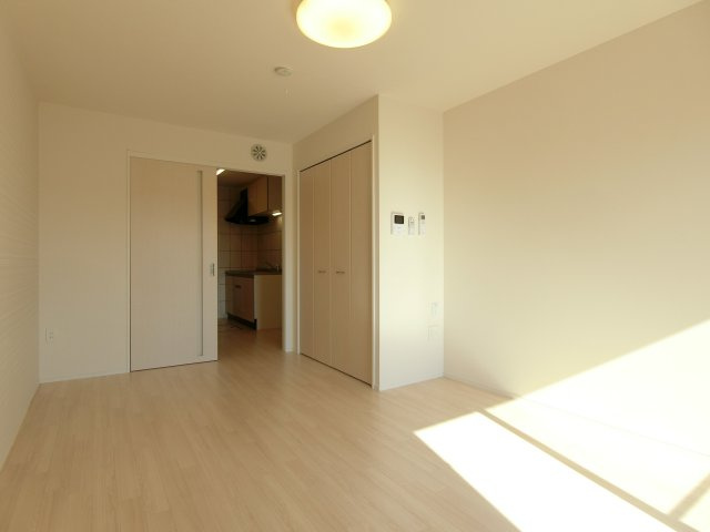 メゾン　ド　グラティアの居間・リビング