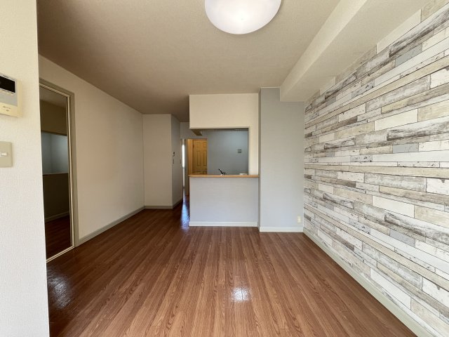 キャピタル旗ヶ崎の居間・リビング