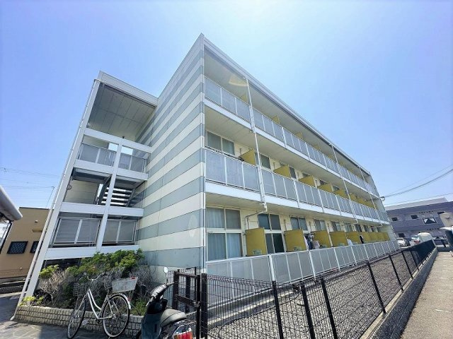 レオパレスフルール竹ノ下の外観