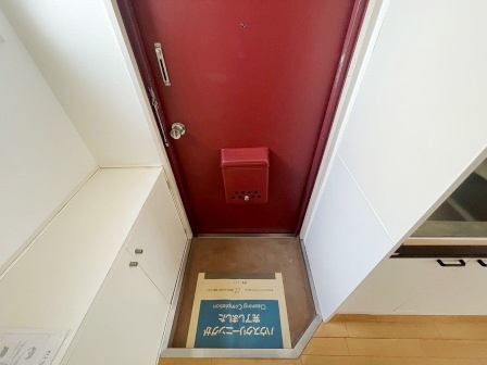 ルームふじの玄関