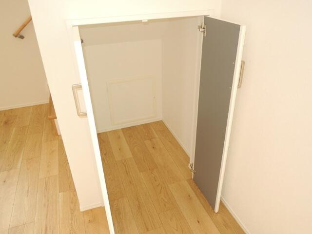 川崎市多摩区菅６丁目のテラスの収納