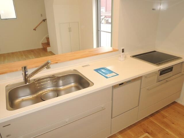 川崎市多摩区菅６丁目のテラスのキッチン