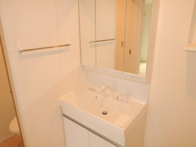 川崎市多摩区菅６丁目のテラスの洗面所