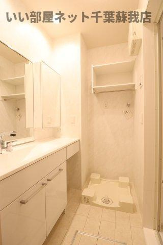 La Crece　W棟の洗面所|コンパクトで使いやすい洗面所