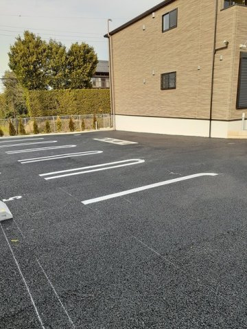 リアンの駐車場|駐車場があるので、車を買う予定の方も安心です