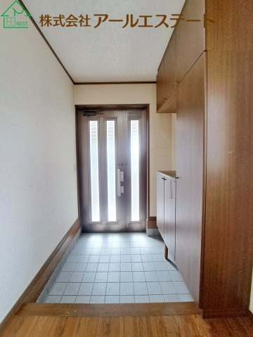 姫路市御国野町深志野　　JR「御着駅」徒歩16分の玄関