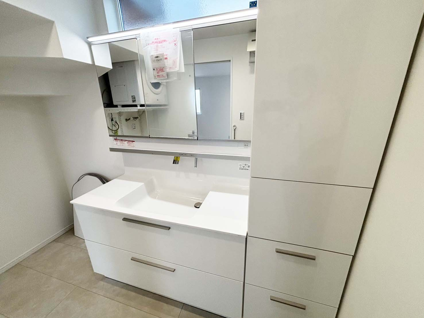 東灘区鴨子ヶ原3丁目新築一戸建の独立洗面台