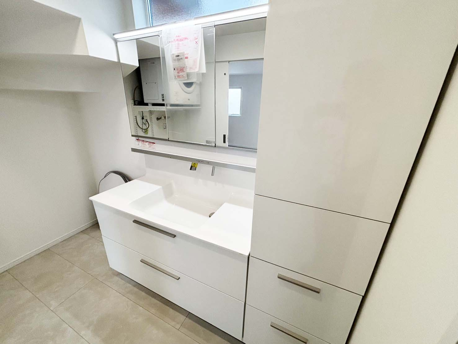 東灘区鴨子ヶ原3丁目新築一戸建の独立洗面台
